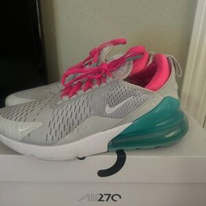 Nike AirMax 270